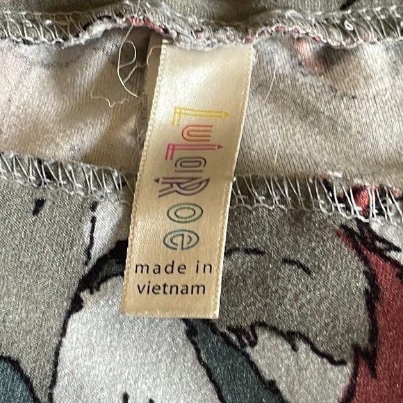 Lularoe TC leggings Wolf print - Picture 3 of 3